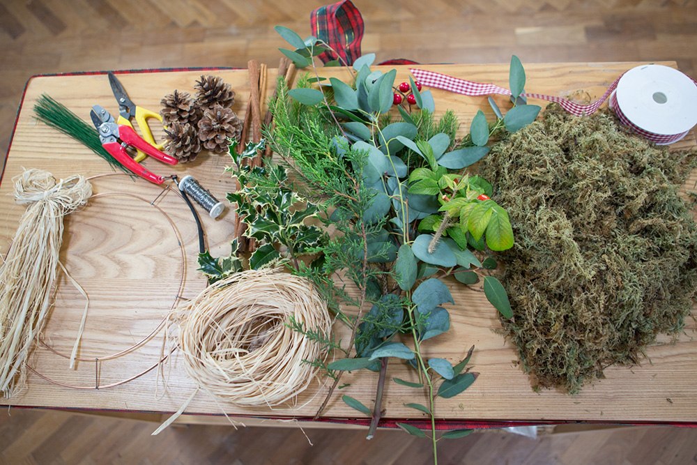 making-a-wreath (1)