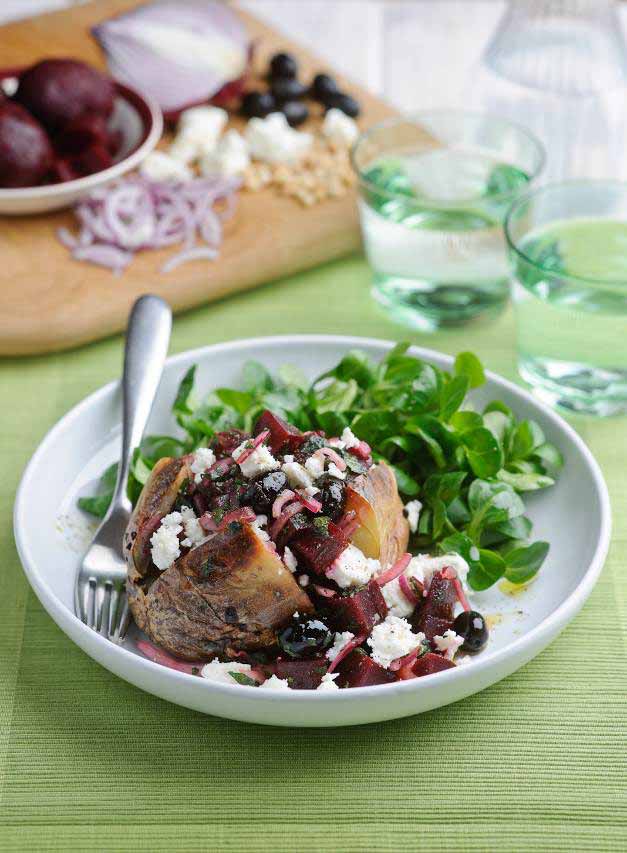 Baked potato with beetroot