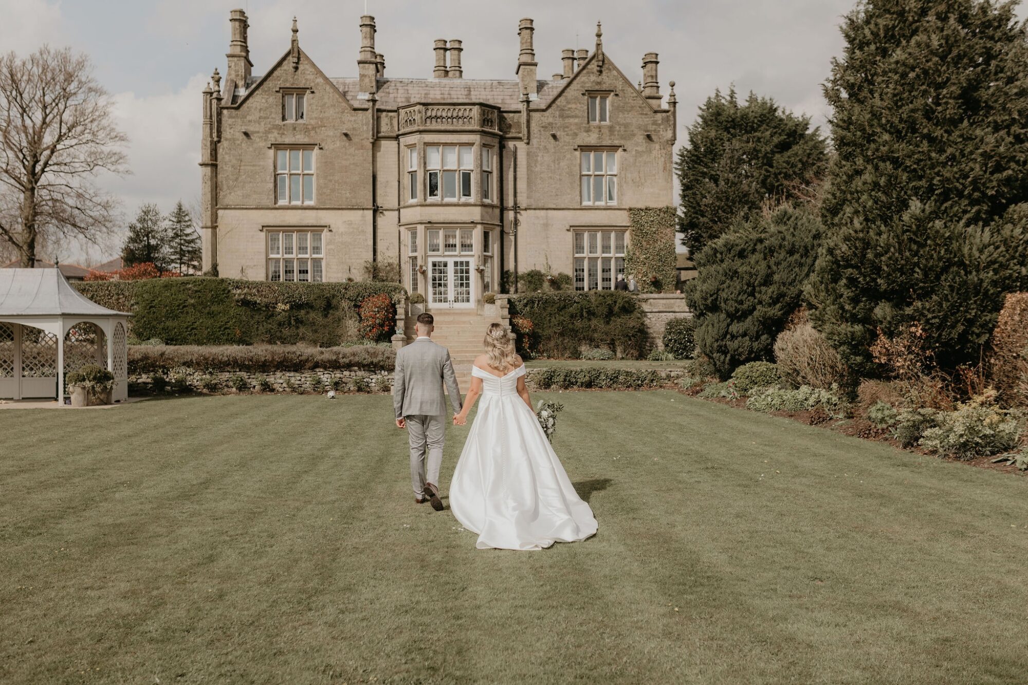 Wedding venues in the north of England - Falcon Manor, Settle