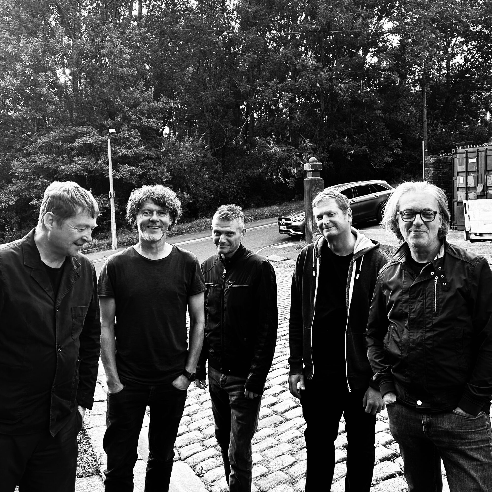 Milltown Brothers, 2023, on Fountain Street in Colnel-r; Matt Nelson, Nian Brindle, Barney Williams, Simon Nelson, James Fraser. Photo by Eve Bibby