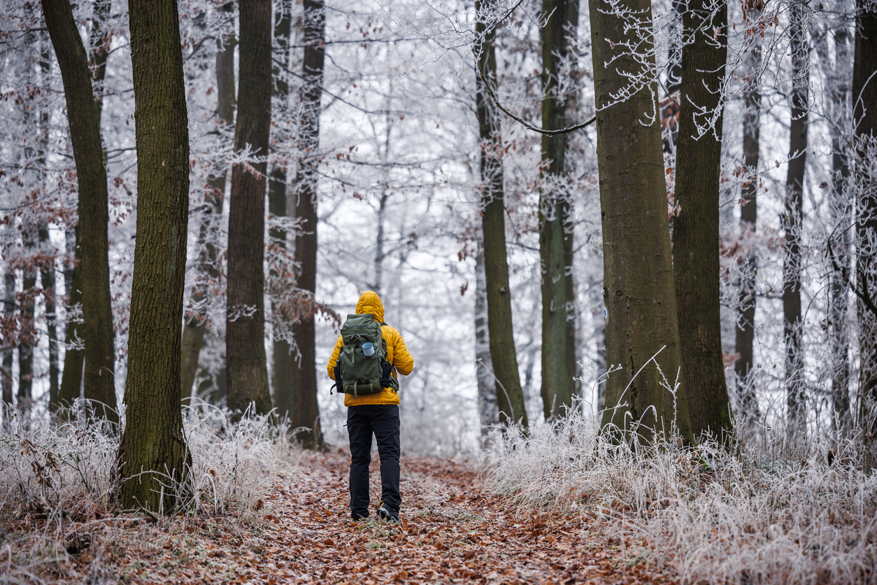 Avoiding cold feet while hiking
