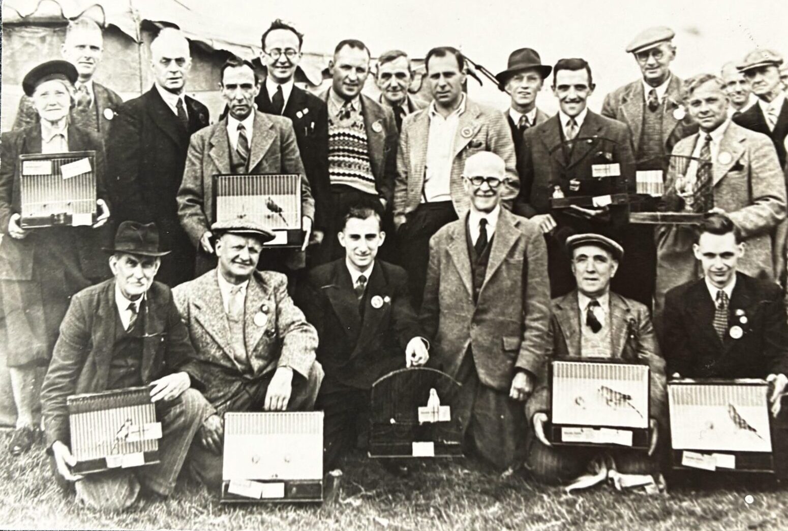 Geoff’s Dad (5th from left)with fellow birdbreeders