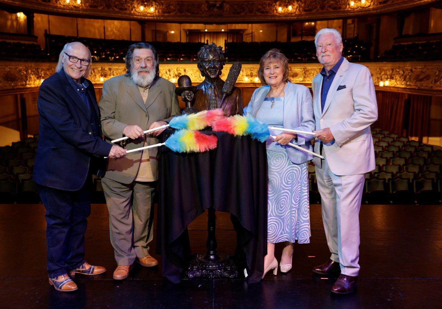 Lady Dodd with comedians Mick Miller, Ricky Tomlinson, Roy Walker.jpg