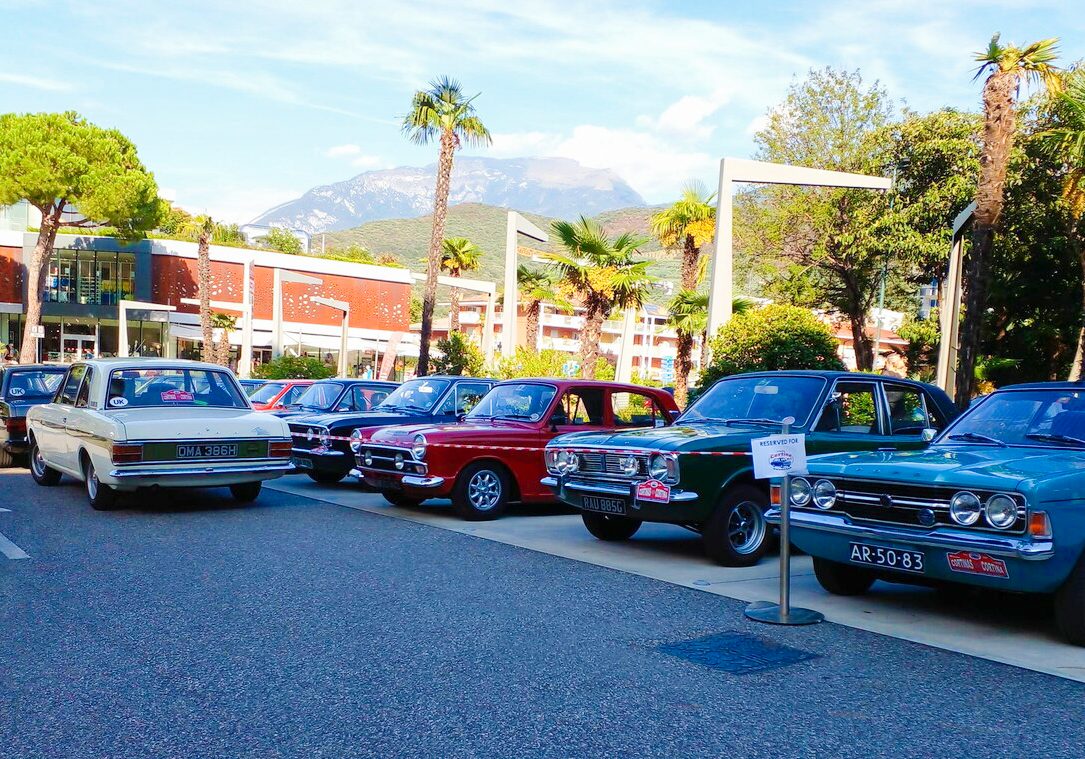 large-Riva del Garda cars outside hotel
